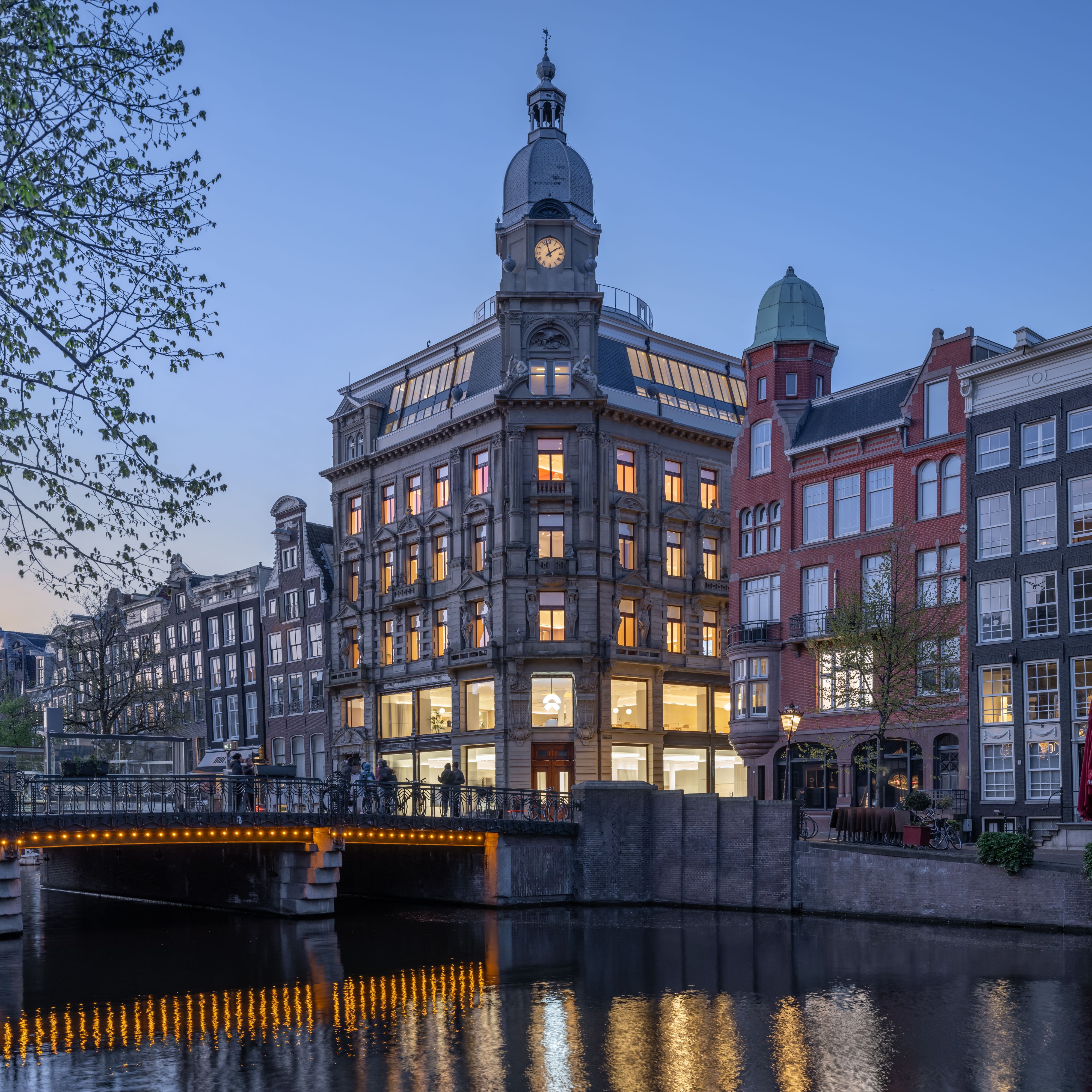 NIO Financing and leasing